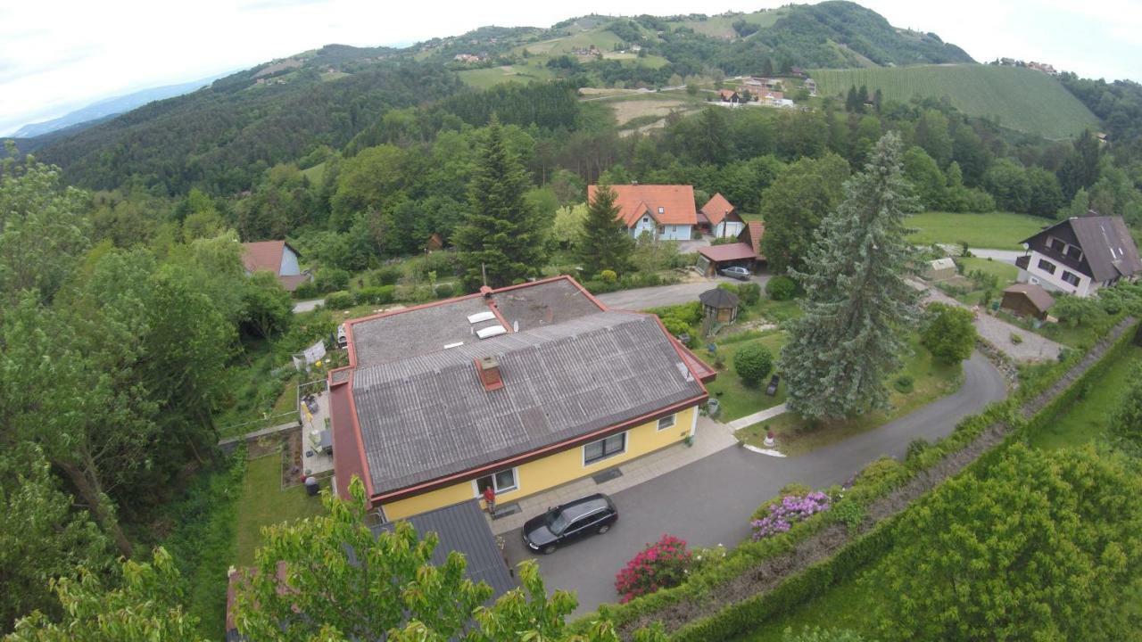 Haus Renarth - Michaela Pro Kitzeck im Sausal Exterior foto